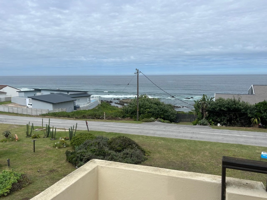 5 Bedroom Property for Sale in Seaview Eastern Cape